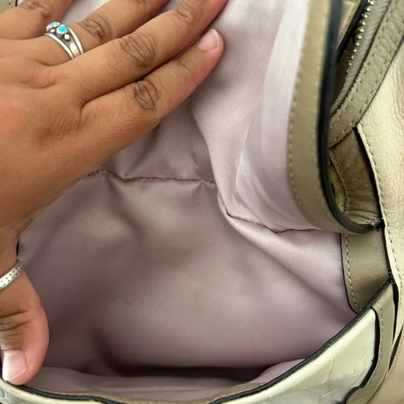 Coach Kristen Ivory Leather Shoulder bag - Picture 5 of 9